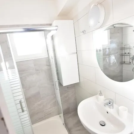 Glabur - The Cozy 2 Bdr - City, Free Parking & Wifi, Welcomes You!!! Apartment Nikosia